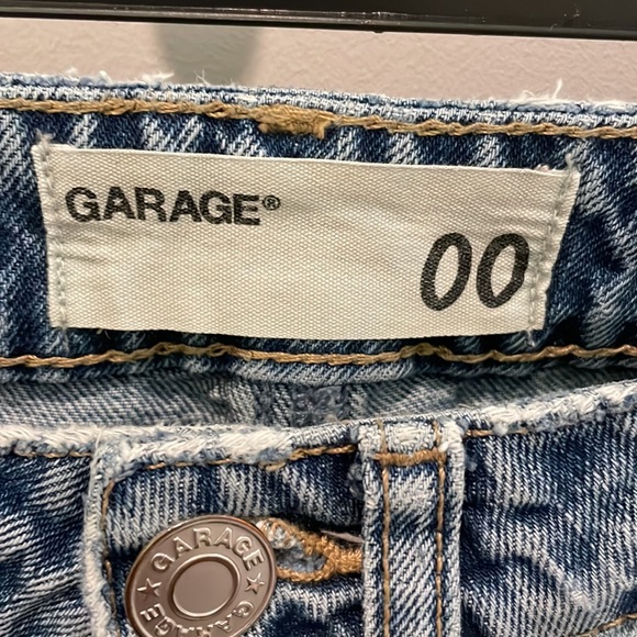 Garage - Split Two-Tone Patch Work Mom Jeans - Picture 2 of 3